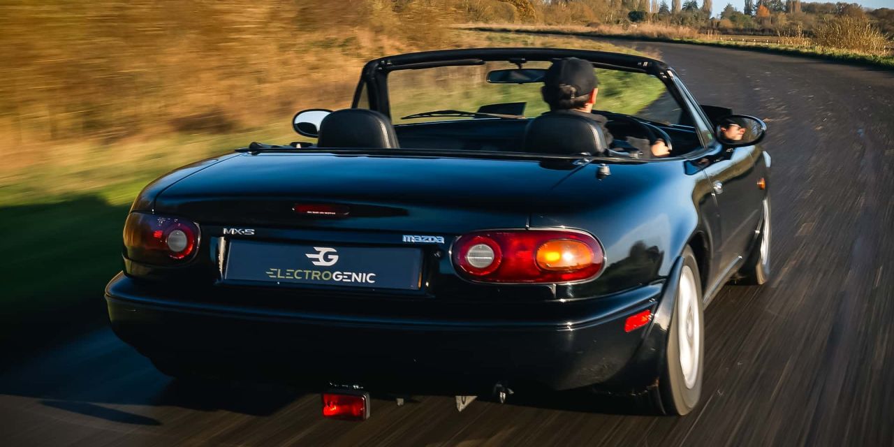 Mazda MX-5 Miata Elektronik