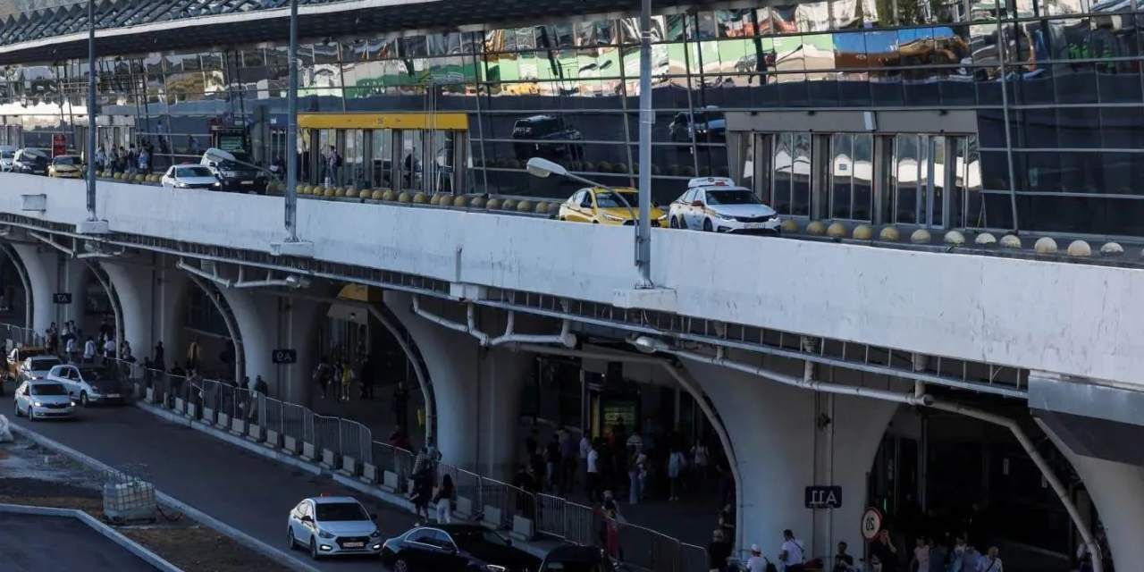 Rusya'da Çeşitli Havalimanları