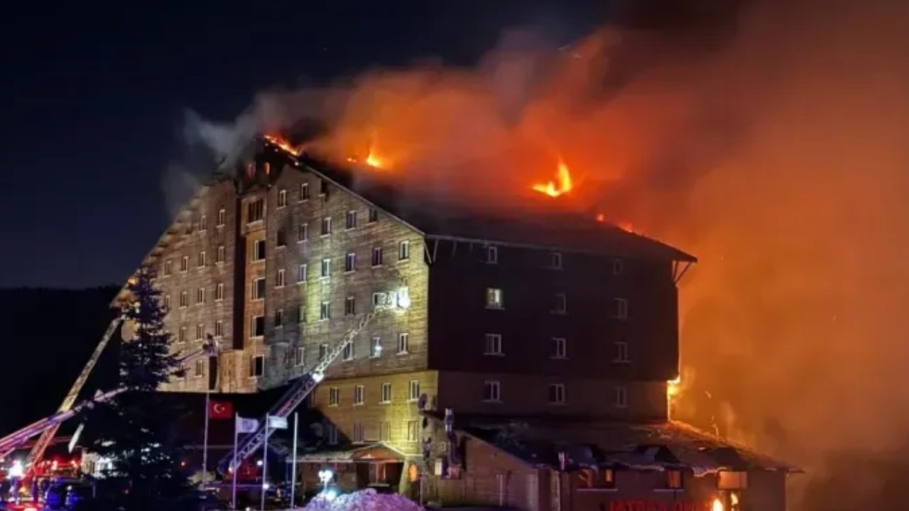 Grand Kartal Otel'de Yangın