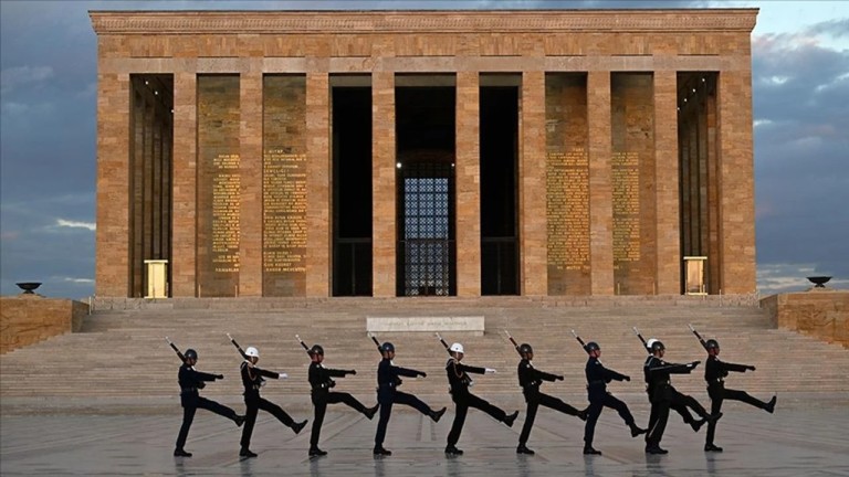 Mübadillerden Anıtkabir Ziyareti: "Atatürk'ün Gösterdiği Yolda Yürüyeceğiz"