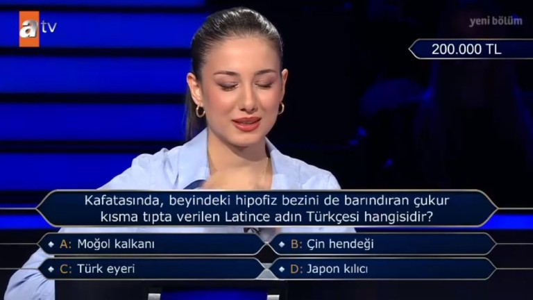 Kafatasında, Beyindeki Hhipofiz Bezini de Barındıran Çukur Kısma Tıpta Verilen Latince Adın Türkçesi Hangisidir? Kim Milyoner Olmak İster